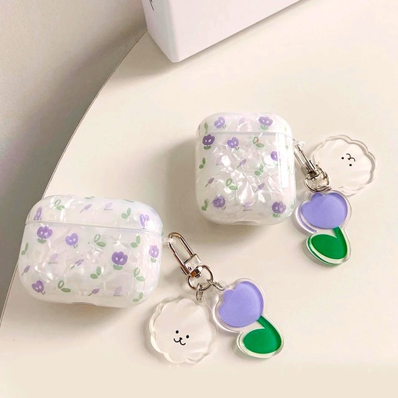 Super Cute AirPods G3 protective case (purple flower) - Picture 2 of 4